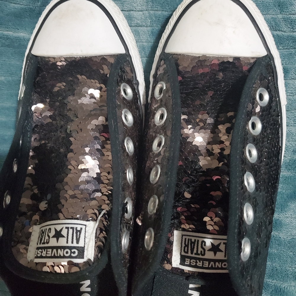 Shoes - Picture 3 of 4